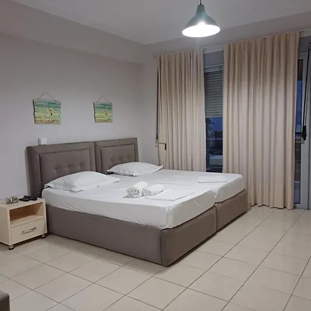 Zoe Villa Qeparo