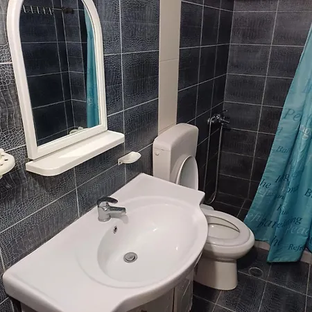 Vila Zoe Qëparo